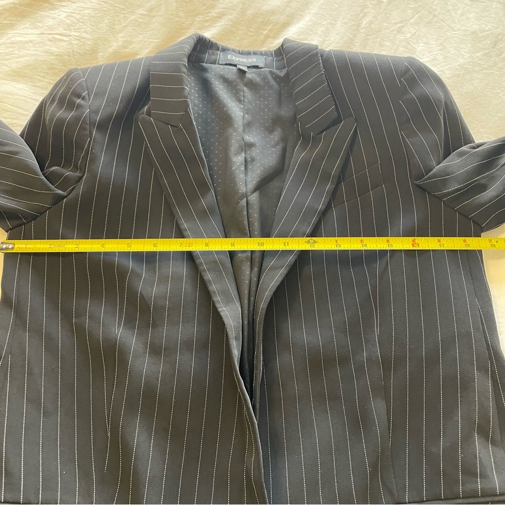 Express One Button Blazer - Picture 12 of 15